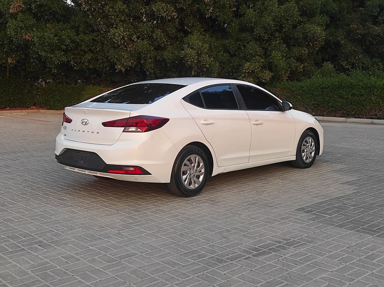 هيونداي إلانترا Comfort 2.0L Hyundai Elantra 2020 2.0 usa full automatic