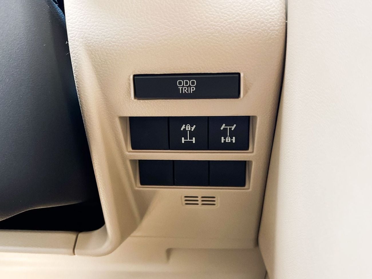 Toyota Land Cruiser EXPORT ONLY - Toyota LC300 VXR 4.0L (Jordanian Specification)