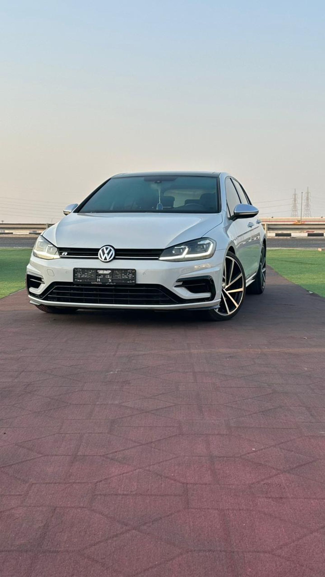 فولكس واجن جولف ار