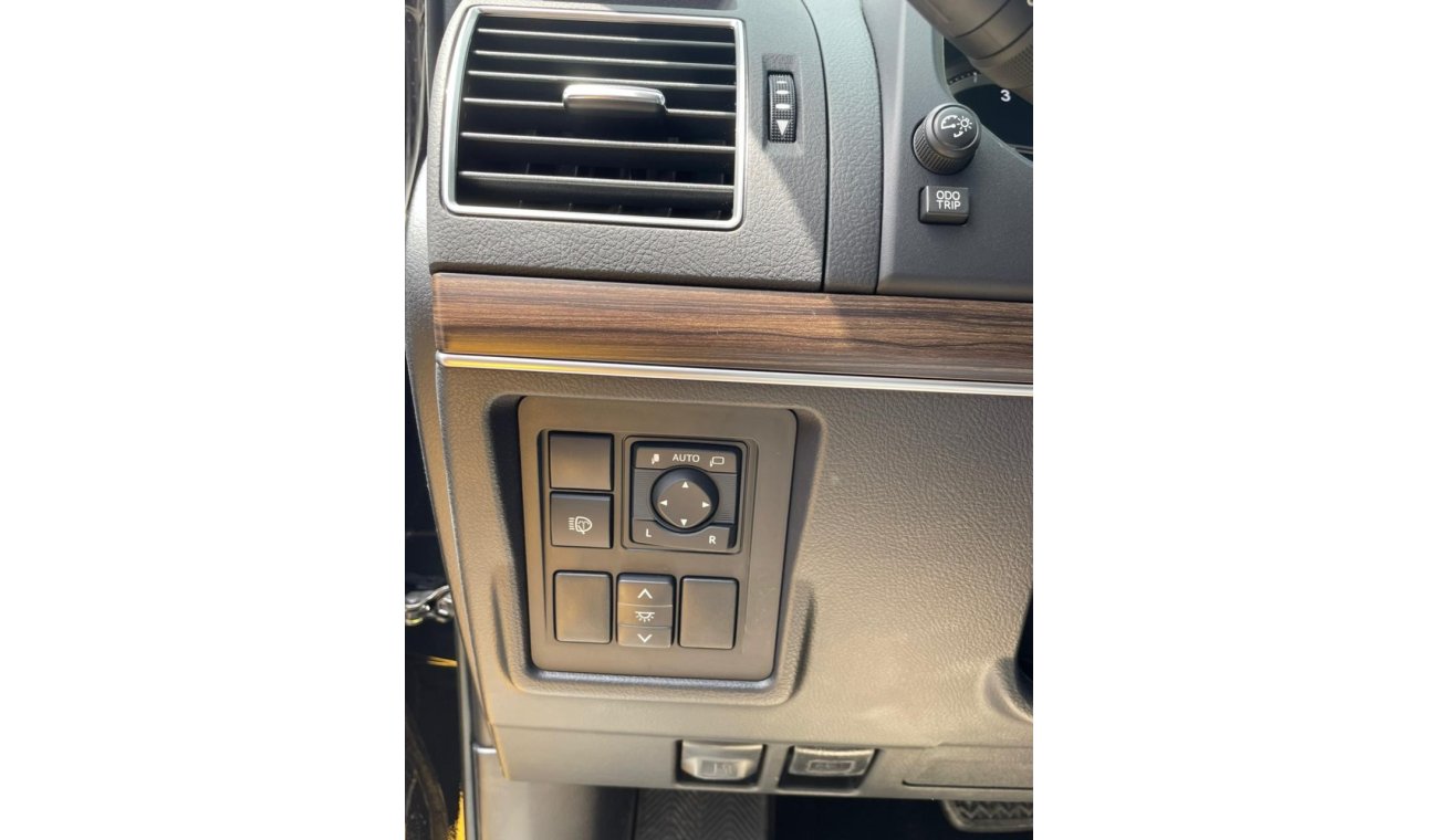 تويوتا برادو تويوتا برادو VX ، 2.8 لتر ، ديزل ، لون أسود ، عجلات كاملة ، للتصدير فقط