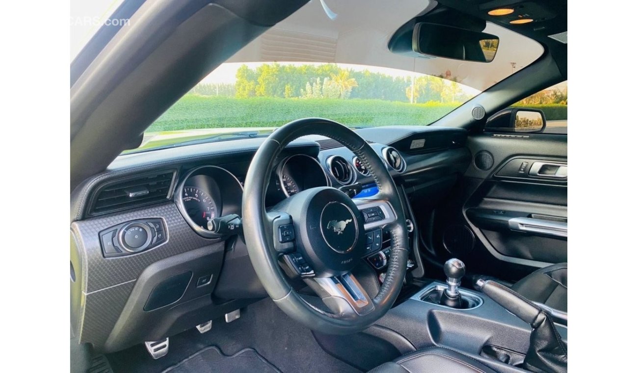 فورد موستانج GT بريميوم فورد موستنج قير عادي بحالة ممتازة