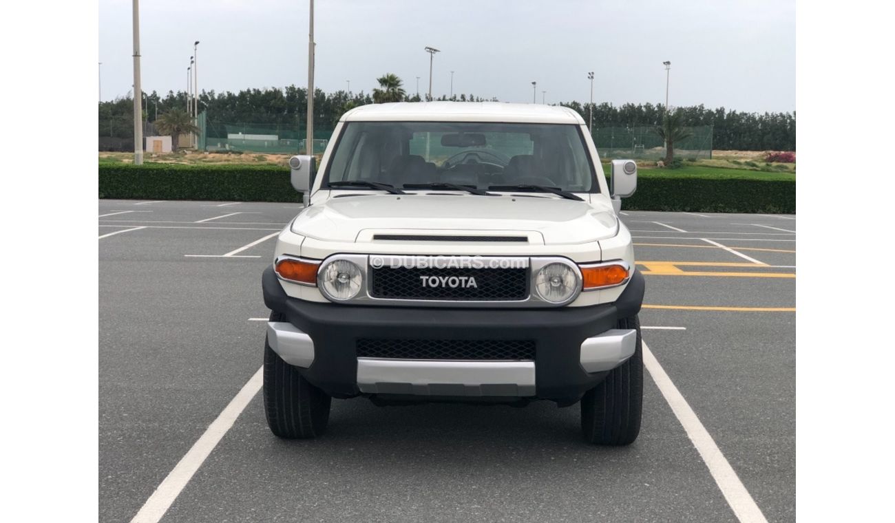 تويوتا إف جي كروزر موديل 2010 خليجي حاله ممتازه جدا من الداخل والخارج فل مواصفات