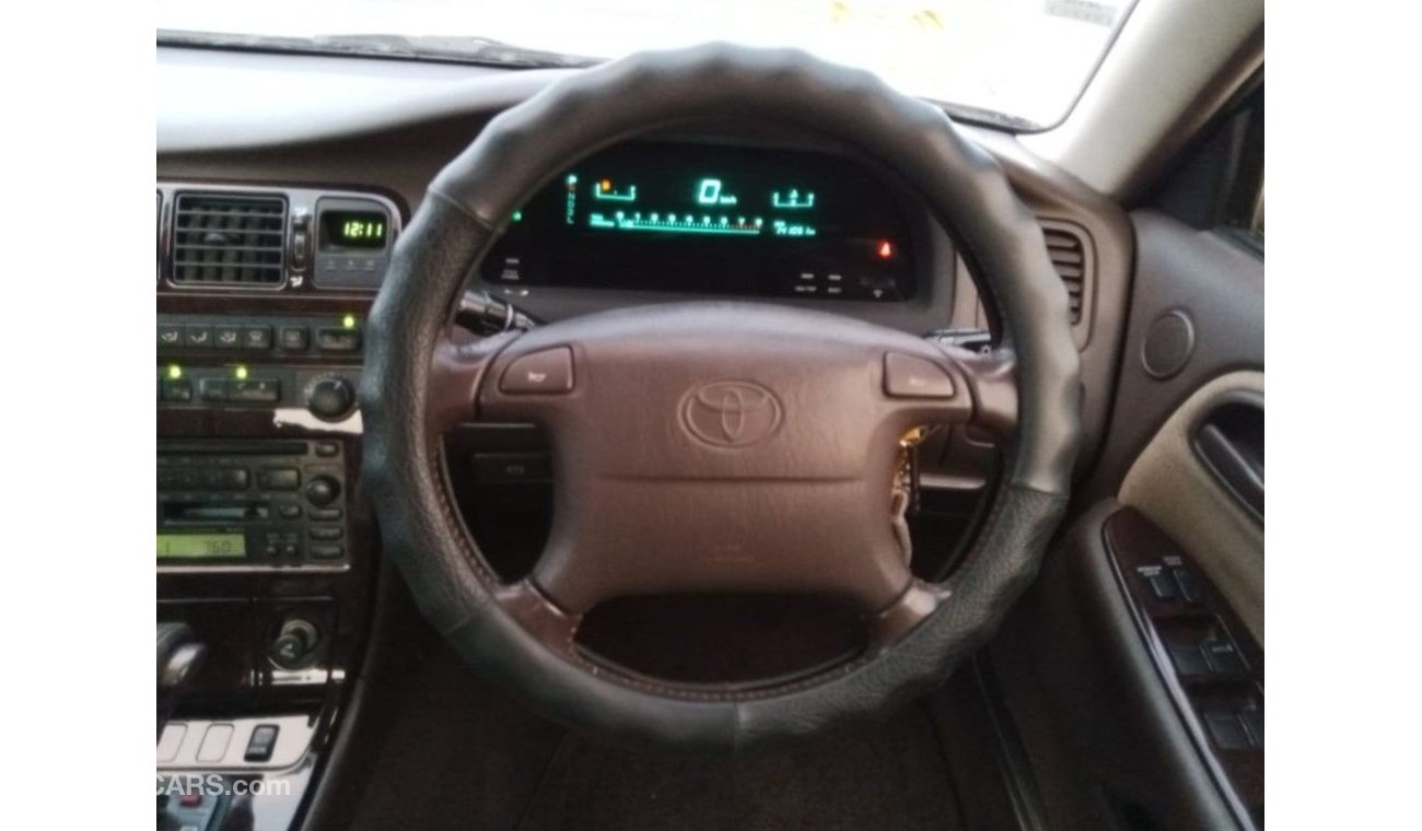 Toyota Mark II Grande TOYOTA MARK II RIGHT HAND DRIVE (PM1068)