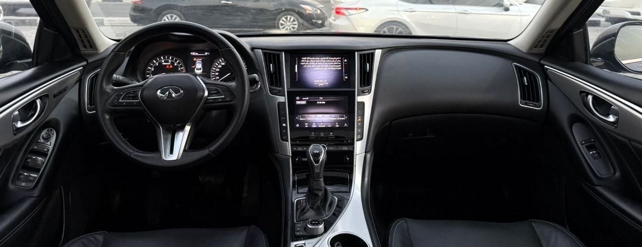 إنفينيتي Q50 LUXE خالية من الحوادث - خليجية - 3.0 تيربو - كاملة المواصفات - بحالة ممتازة من الداخل والخارج