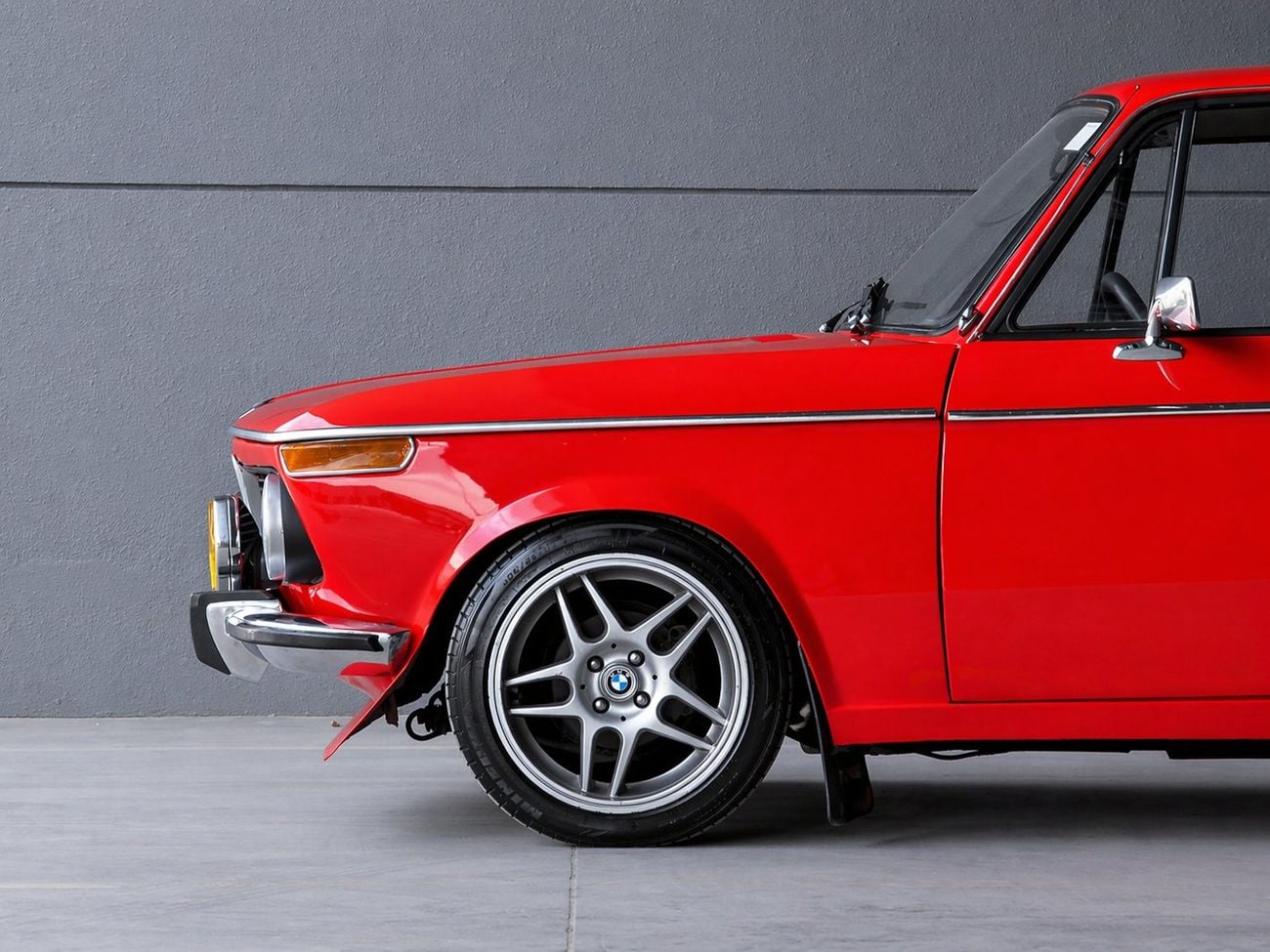 BMW 2002 STANDARD