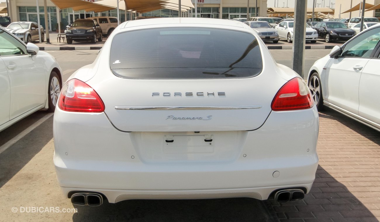 Porsche Panamera S