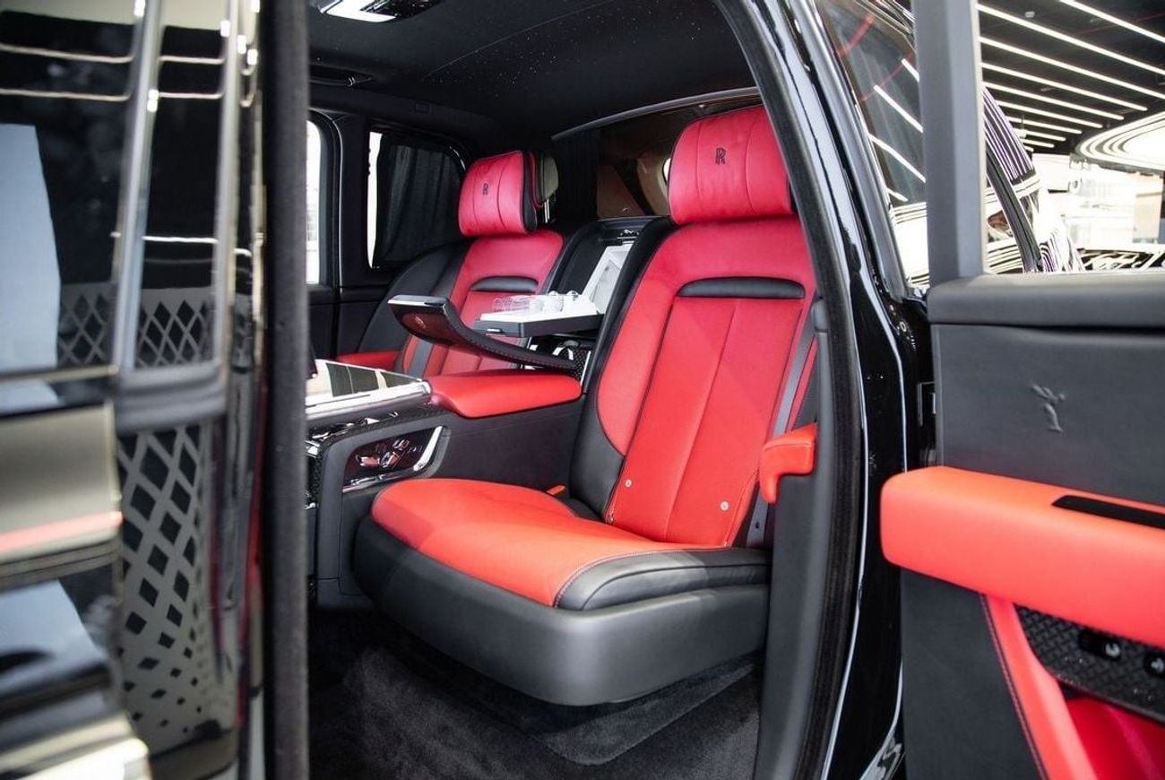 رولز رويس كولينان BLACK BADGE