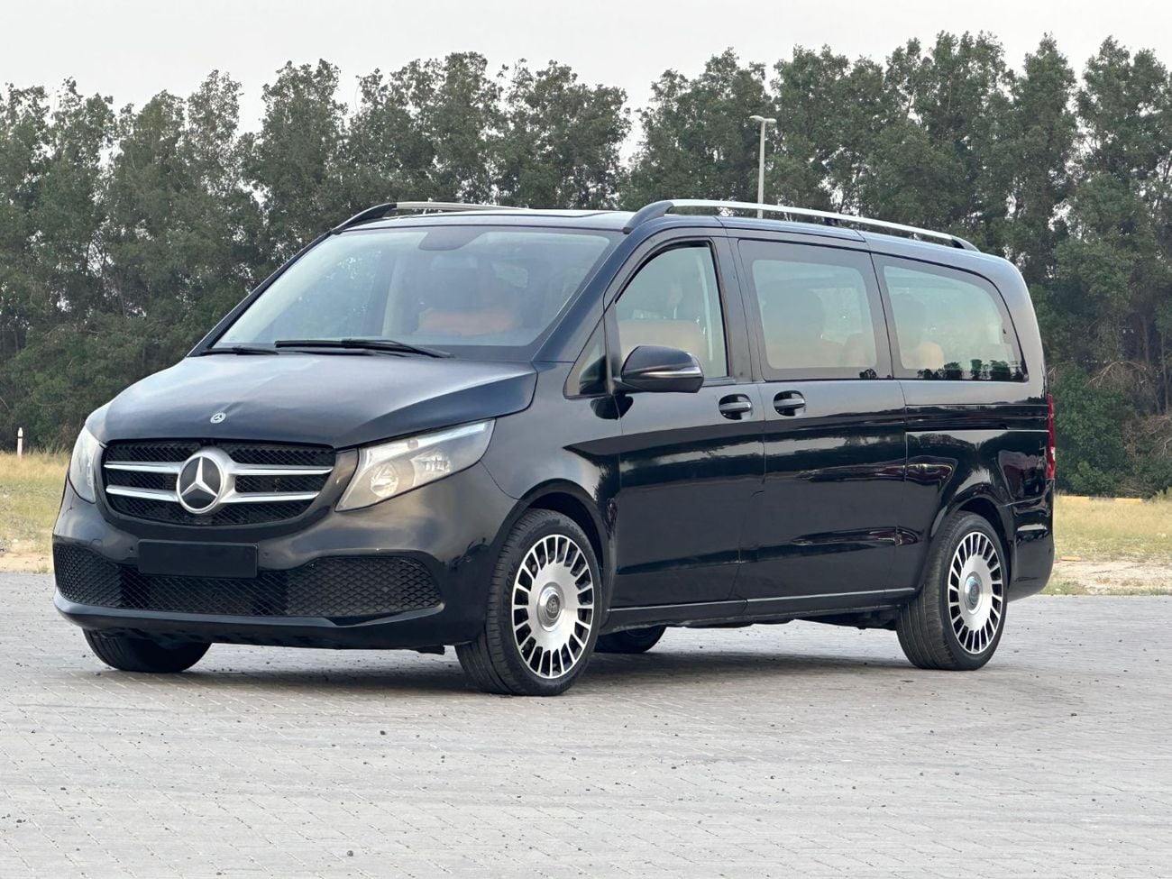 مرسيدس بنز V 250