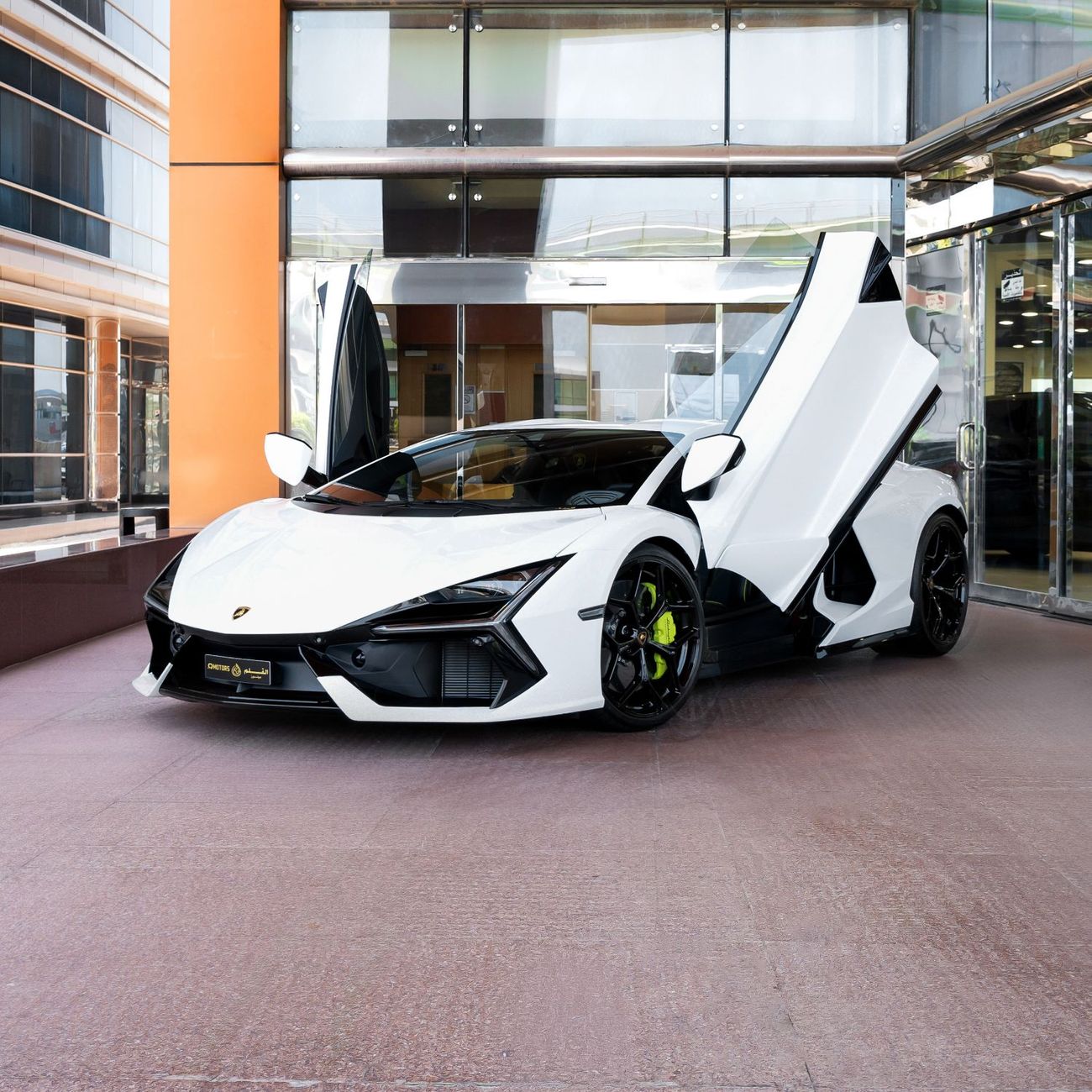 لامبورغيني ريفويلتو 2024 LAMBORGHINI REVUELTO BRAND NEW ( FREE SERVICE CONTRACT )