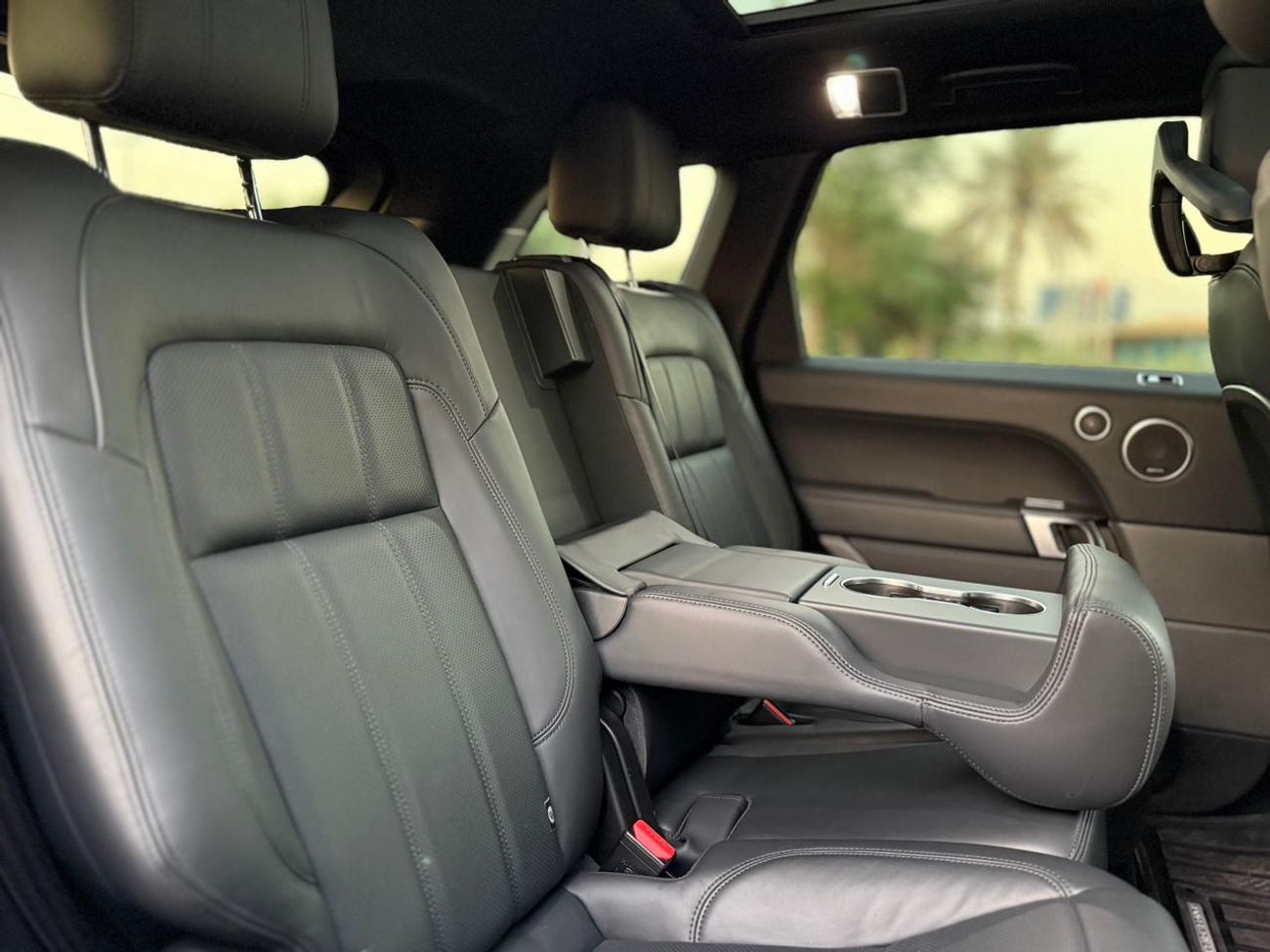 Land Rover Range Rover Sport HSE DYNAMIC 5.0L (525 HP)