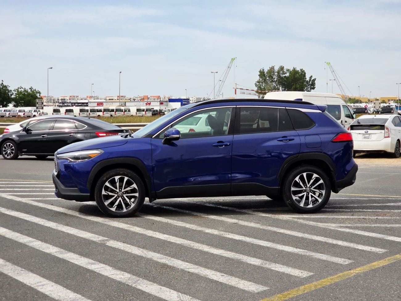 تويوتا كورولا كروس 2.0L XLE (AWD)