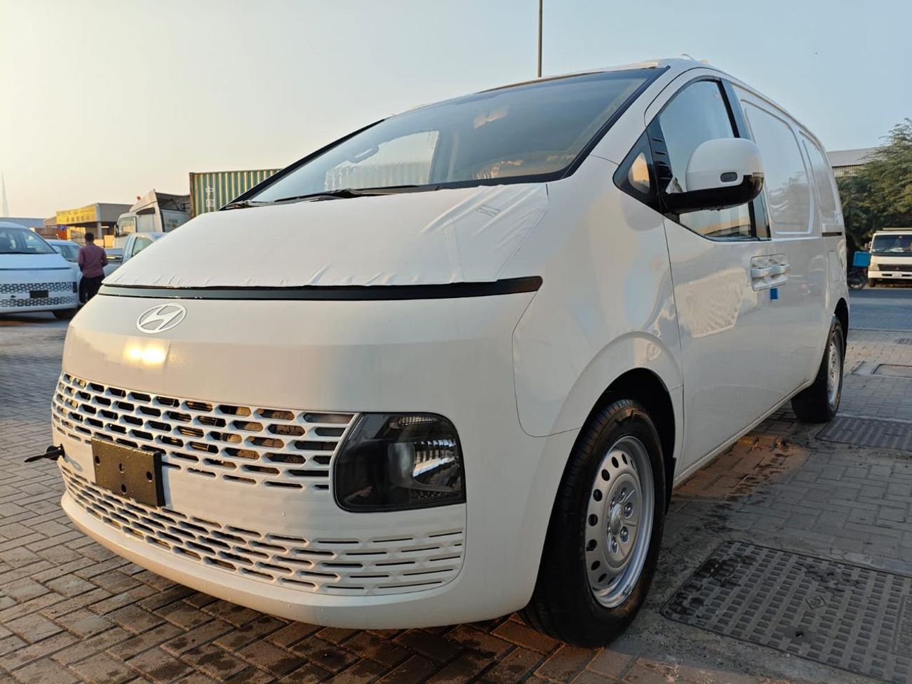 هيونداي ستاريا Cargo Van - Diesel Engine 2200 Turbo
