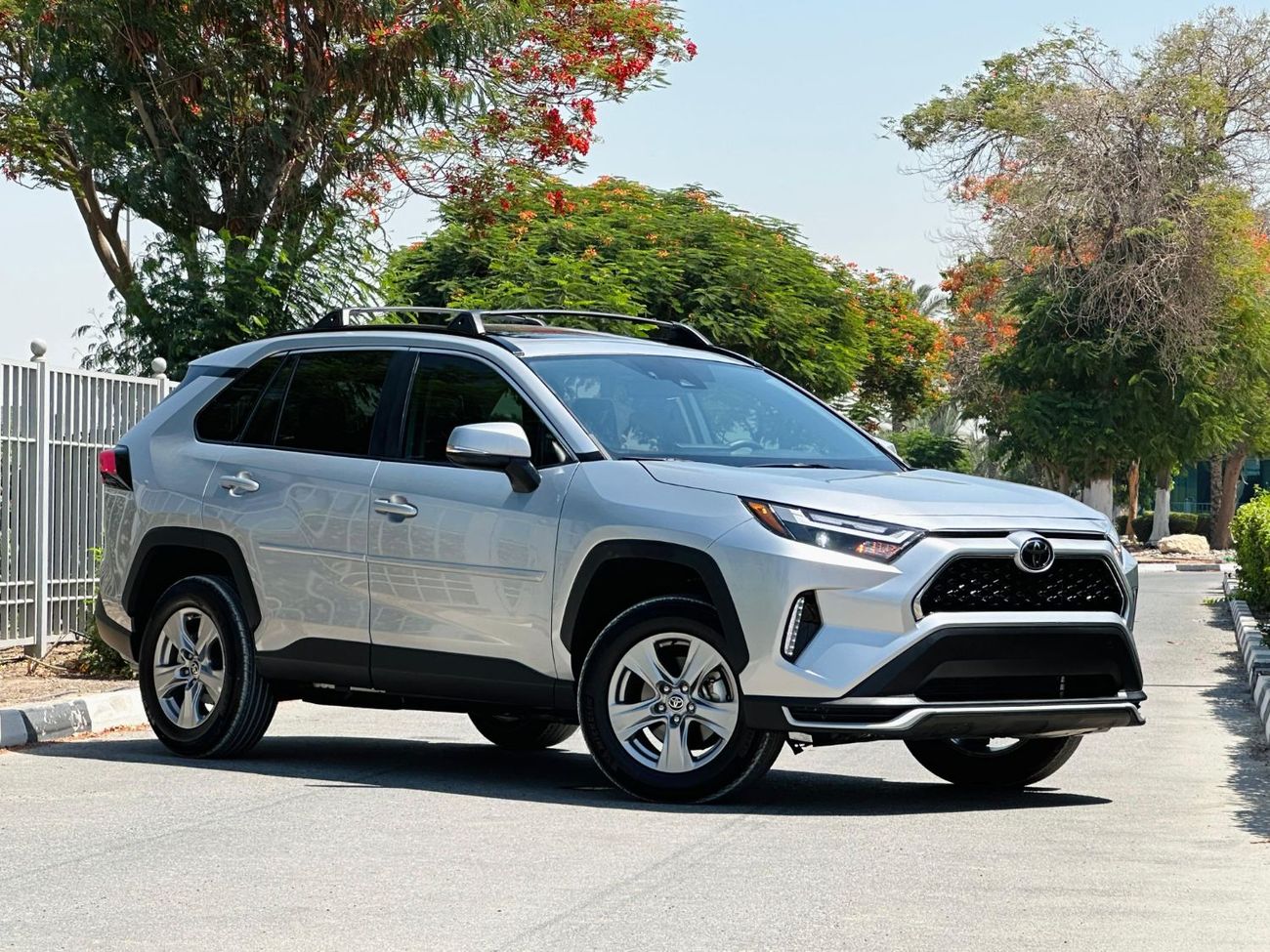 تويوتا راف ٤ Year: 2025  XLE-AWD Full option