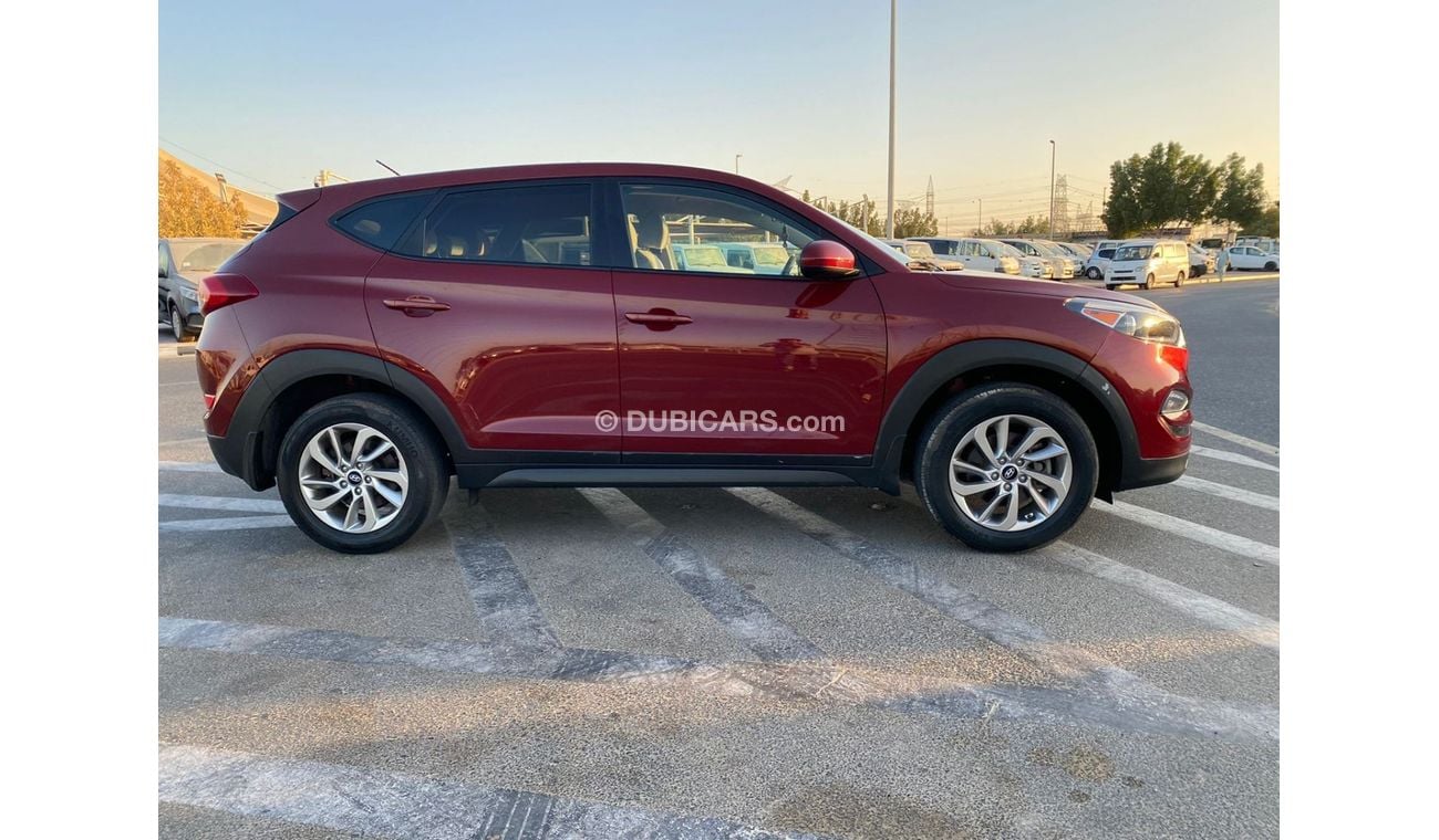 Hyundai Tucson 2018 HYUNDAI TUCSON AWD / 2.0 / MID OPTION