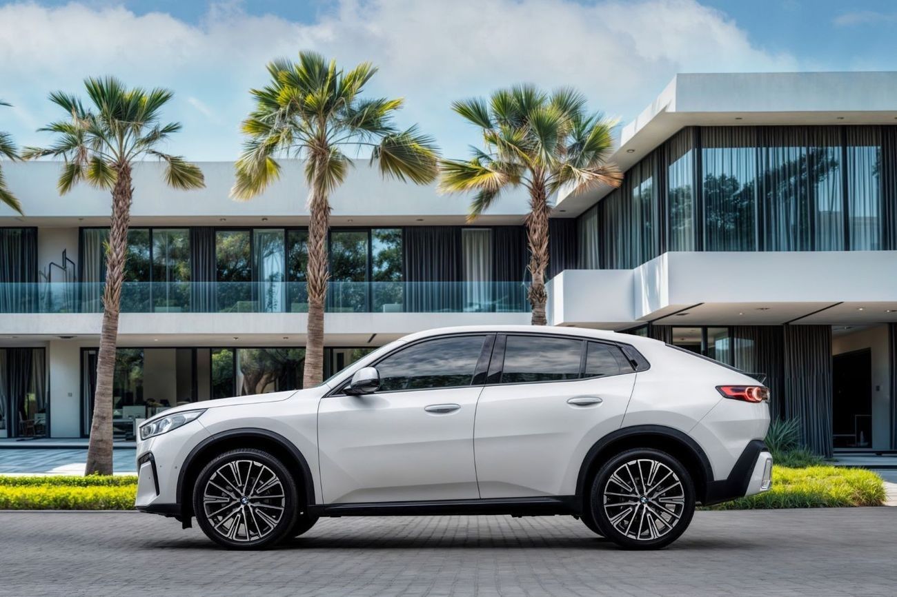 بي أم دبليو X2 xDrive18i | 4,015 P.M  | 0% Downpayment | BMW Warranty and Service Contract