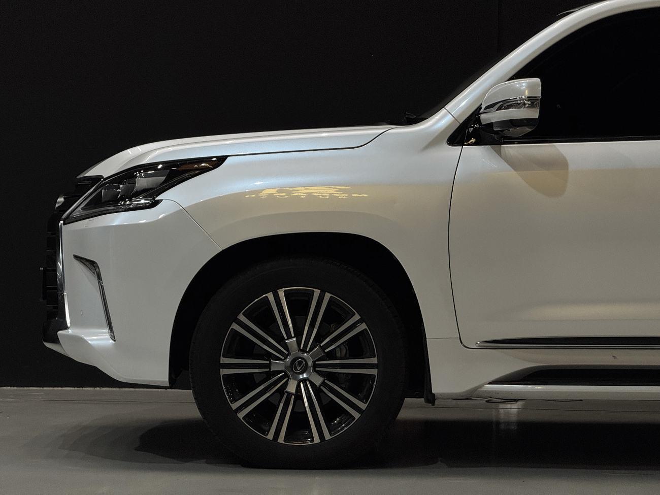 لكزس LX 570 PLATINUM