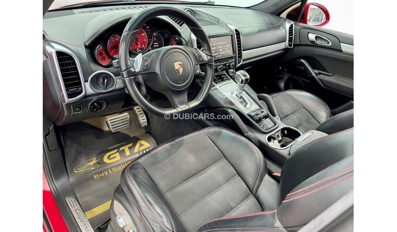 Porsche Cayenne 2013 Porsche  Cayenne GTS V8 Red Carmin, Service History, Just Been Serviced, GCC