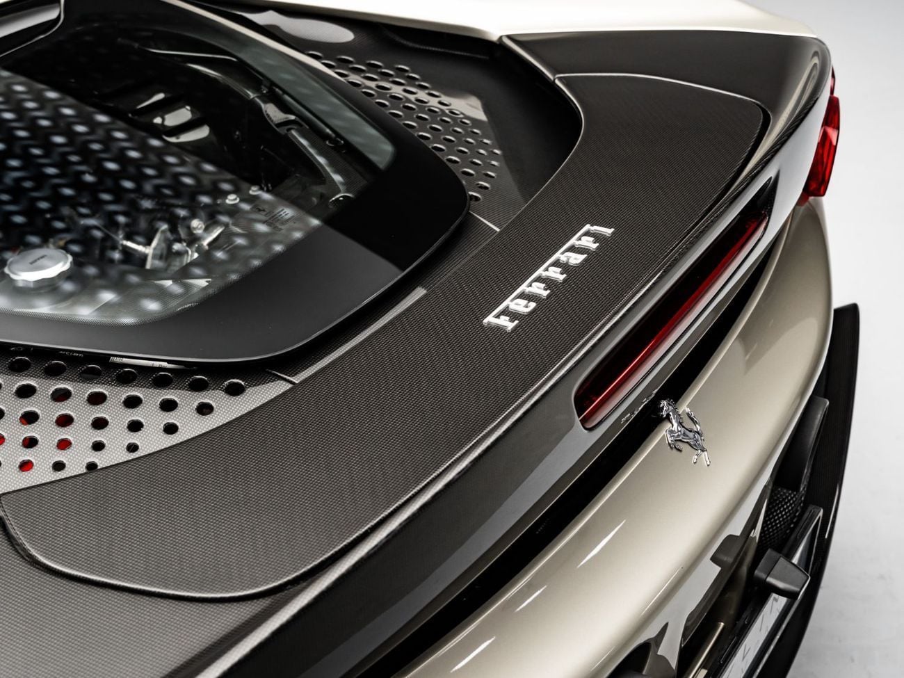 Ferrari SF90 Spider 2024 Ferrari SF90 Spider Assetto Fiorano, Ferrari Warranty and Service Contract, Low KMs, GCCThe BES