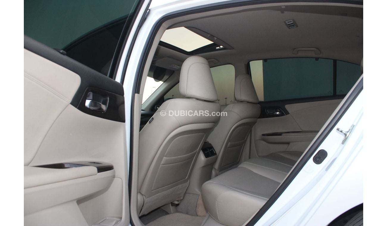 هوندا أكورد هوندا اكورد 2015 خليجي 6 سليندر فل اوبشن بدون حوادث نظيفه جدا من الداخل والخارج