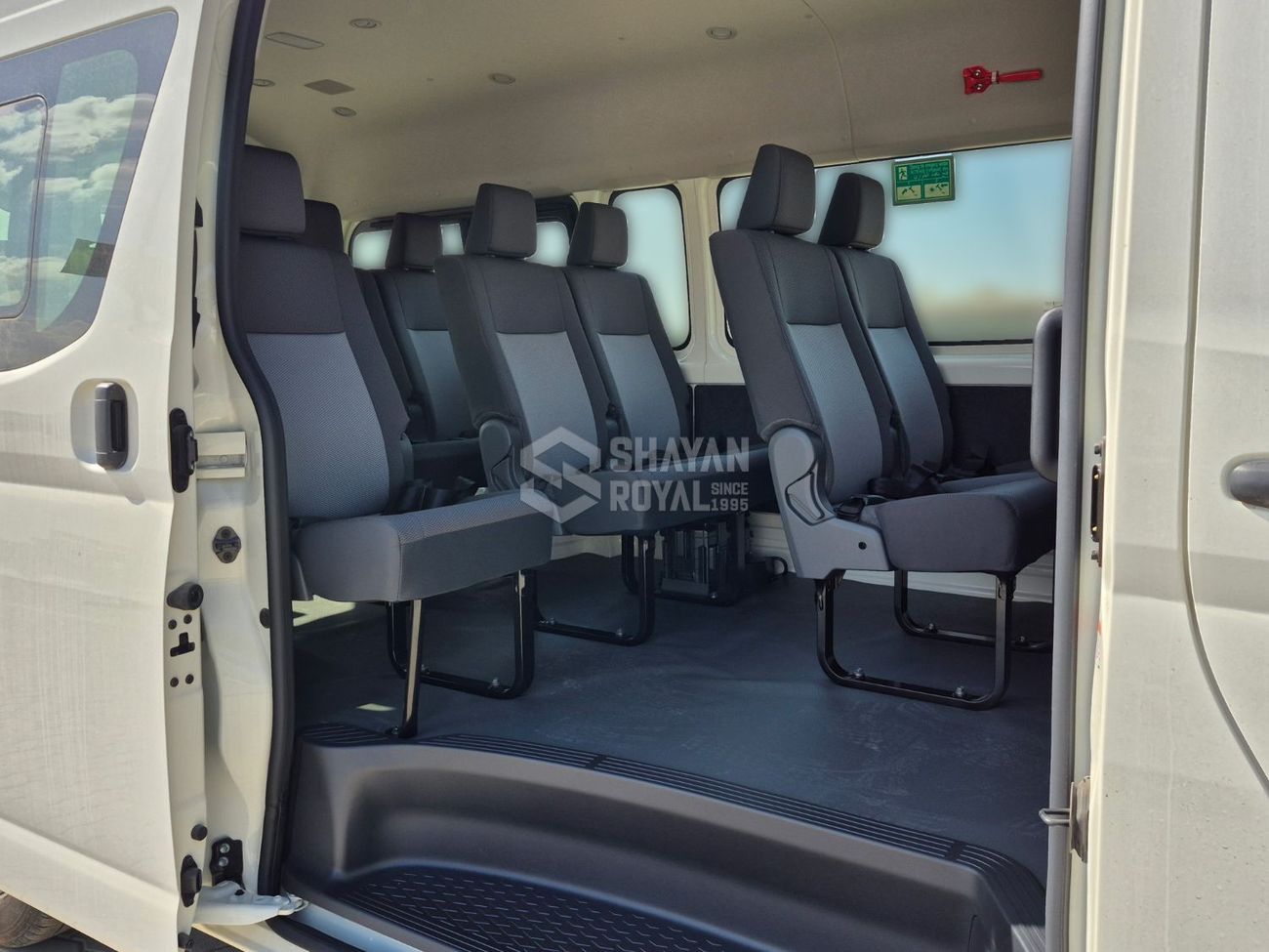 تويوتا هاياس 3.5L PETROL V6 DX MT 13-SEATS RWD 2026MY