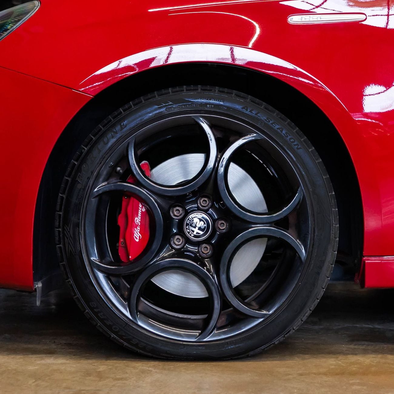 Alfa Romeo Giulietta AED 862 P.M • 0% Downpayment • Alfa Romeo Giulietta Veloce  • 1 Year Warranty