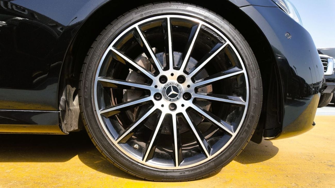 Mercedes Benz E200 MERCEDES-BENZ E200 AMG 2022