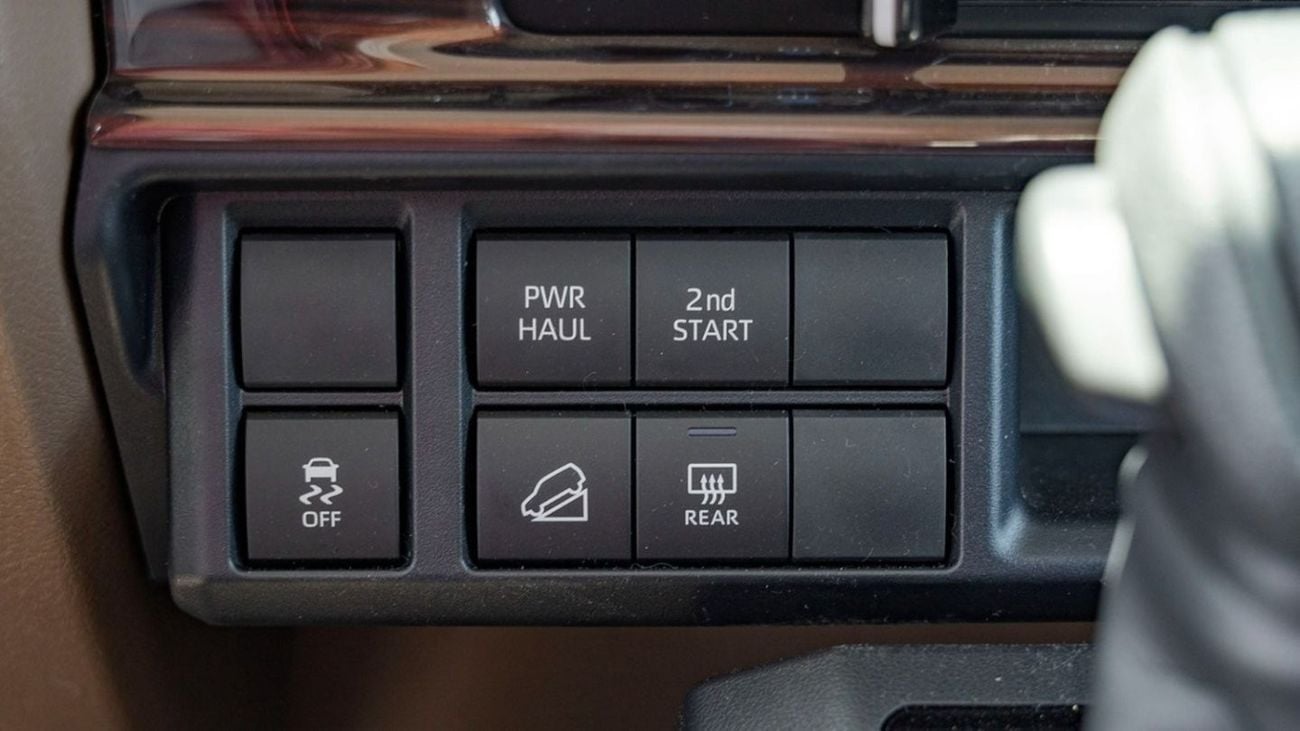 Toyota Land Cruiser 70 2024 Toyota LC71 4.0L petrol Full option Automatic