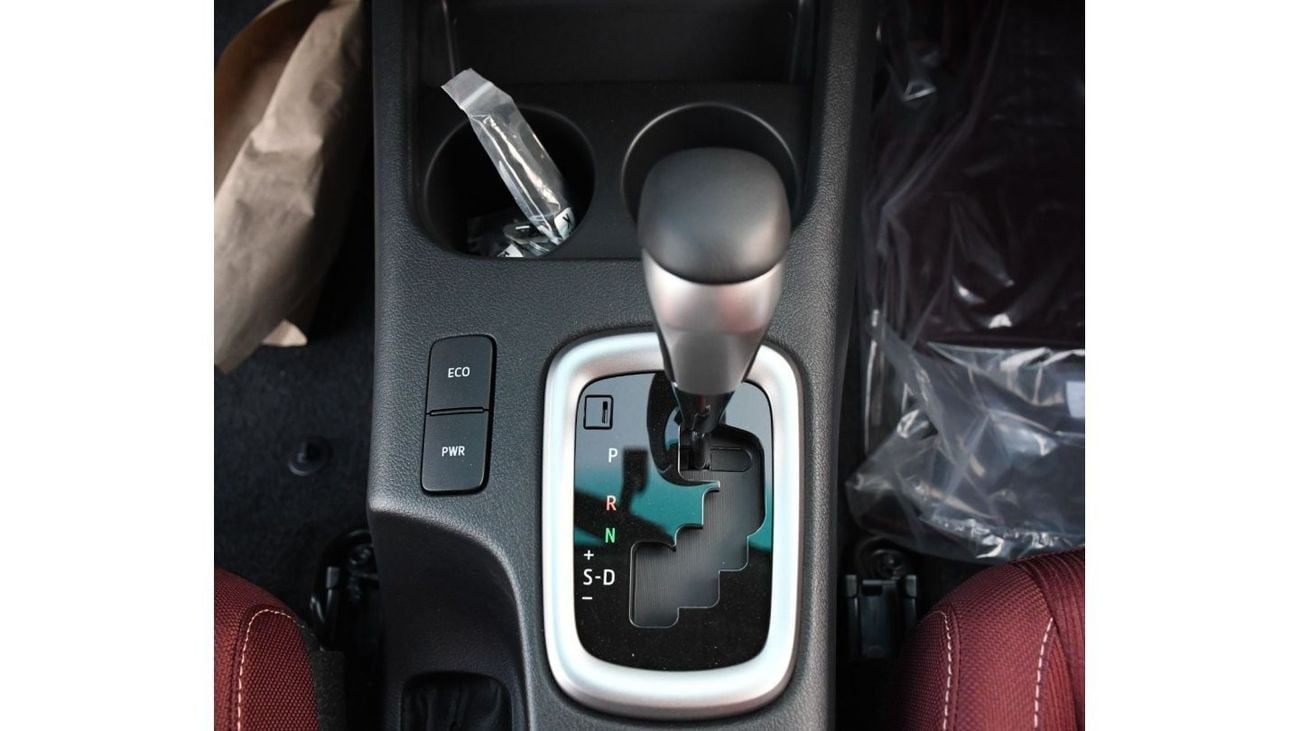 Toyota Hilux 2.7L V4 Petrol Automatic Full Option (Oman spec)