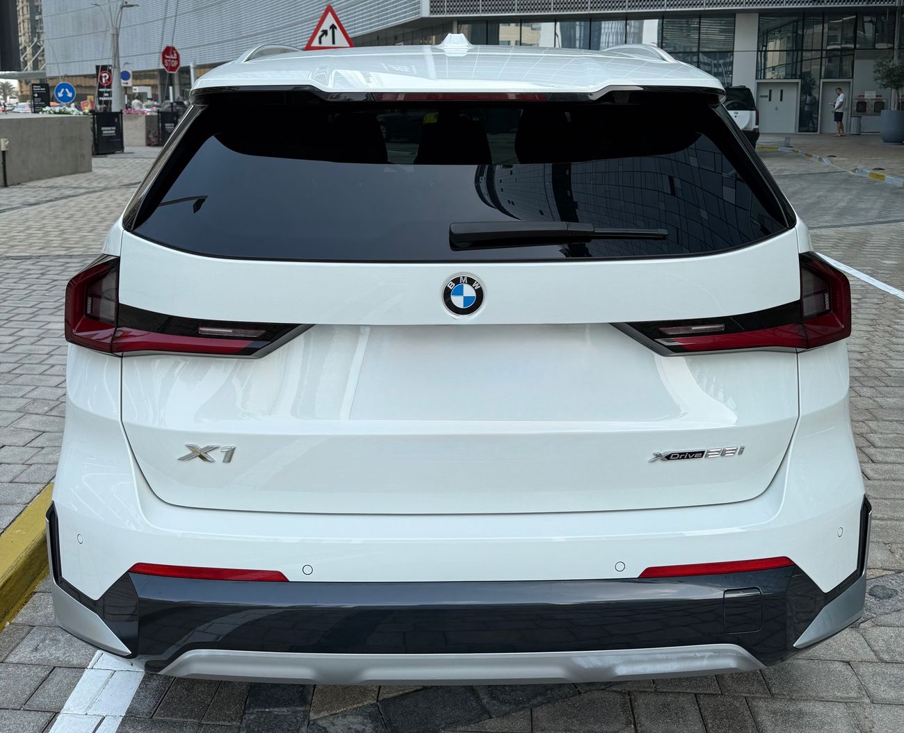 بي أم دبليو X1 xDrive28i