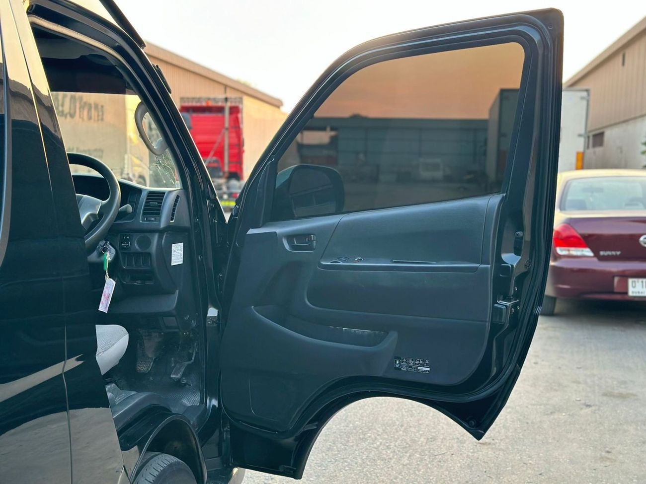 Toyota Hiace PREMIUM CONDITION | RHD | 3.0L DIESEL | 2015 | AIR CONDITIONER | 14 SEATERS