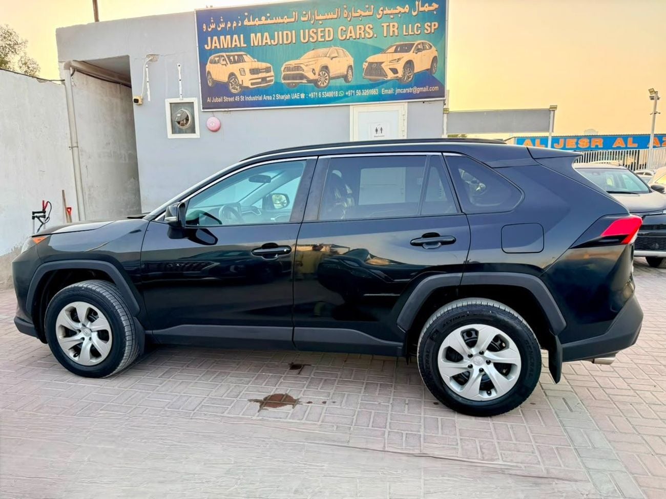 Toyota RAV4 2020 Toyota RAV4 LE 4x4 / AWD – Black   Mileage: 80,049  Engine: 2.5L 4-Cylinder Gasoline Horsepower