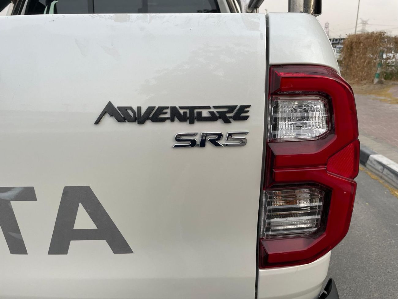 Toyota Hilux ADV 4.0L 2022 TOYOTA HILUX ADVENTURE 4.0 | FULL OPTION | GCC