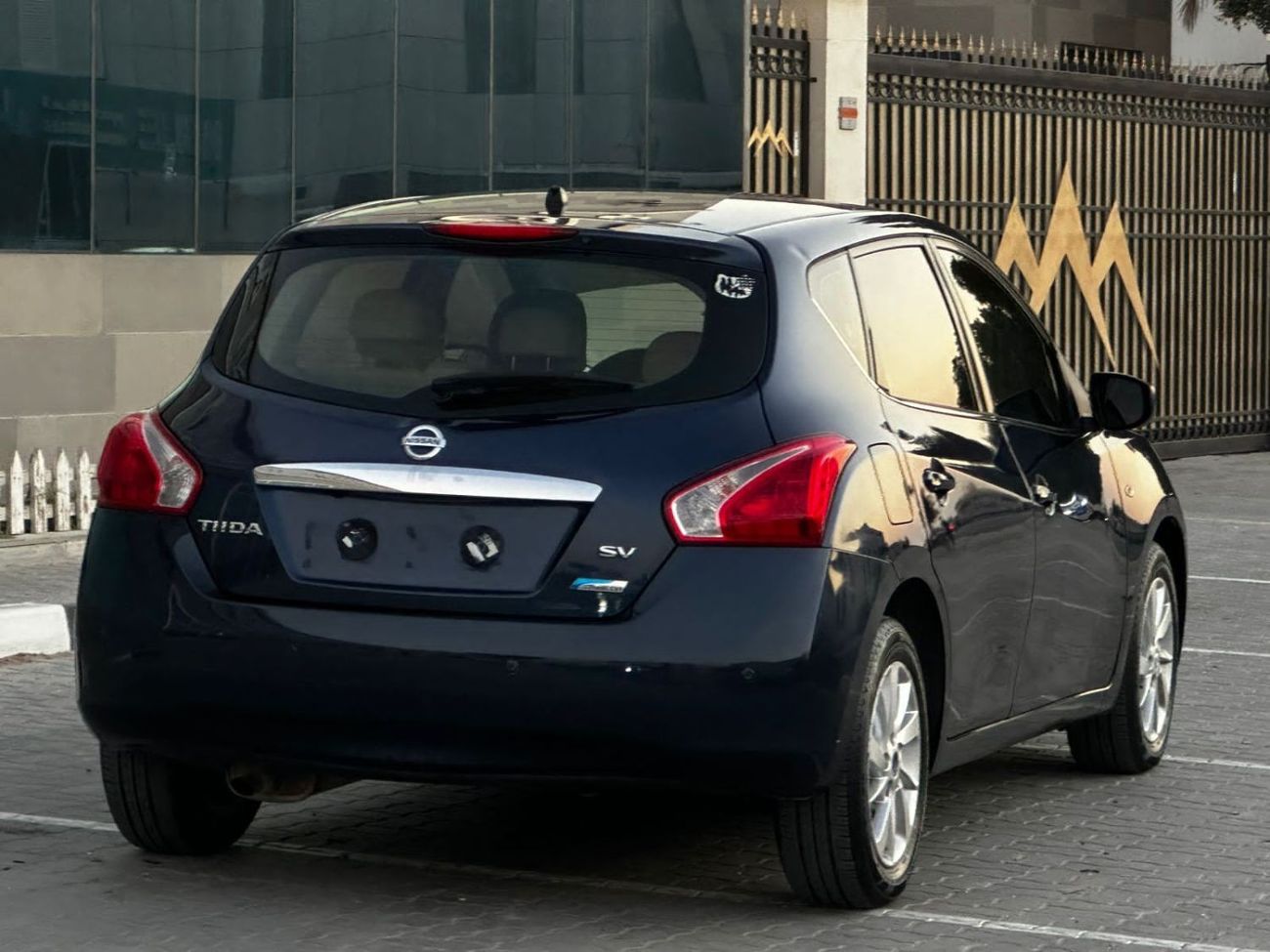 Nissan Tiida SV