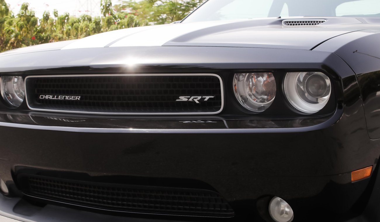 Dodge Challenger SRT8