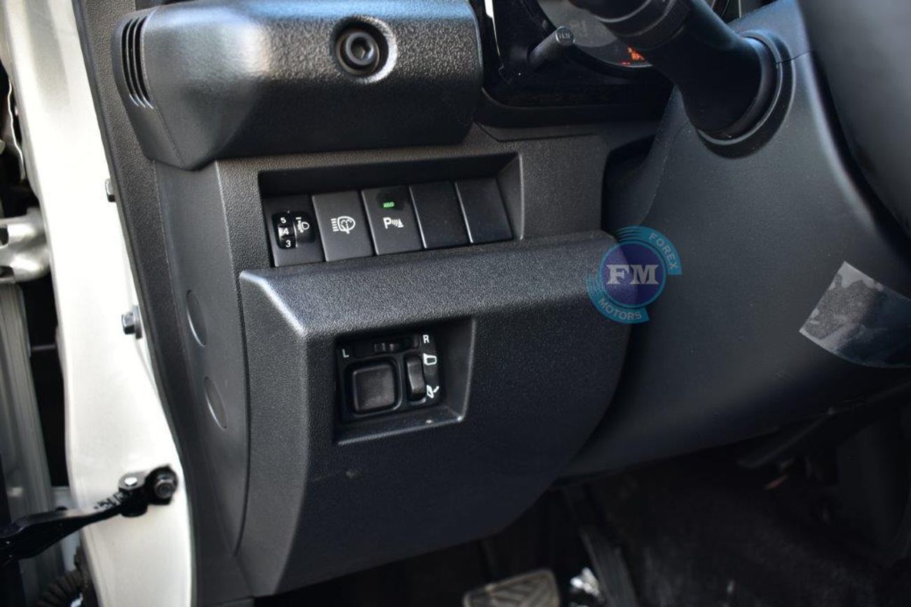 سوزوكي جيمني 5Doors GLX