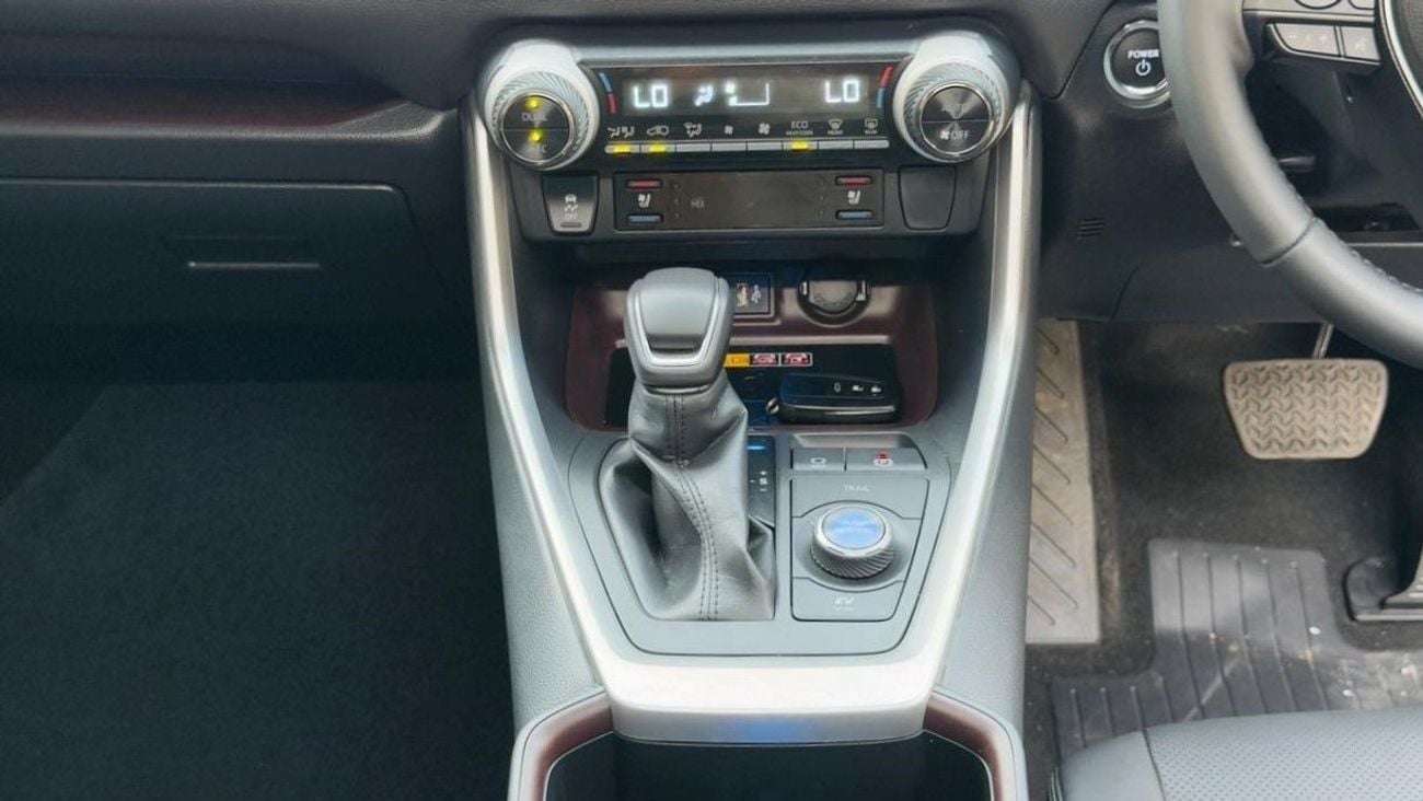 تويوتا راف ٤ -