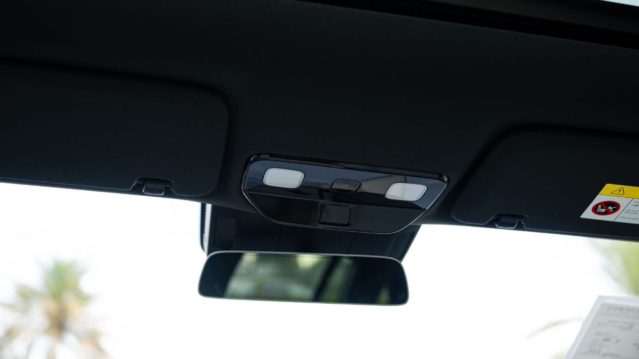 Li Auto L7 Ultra 1.5L - Black Inside Black & White | Export Only