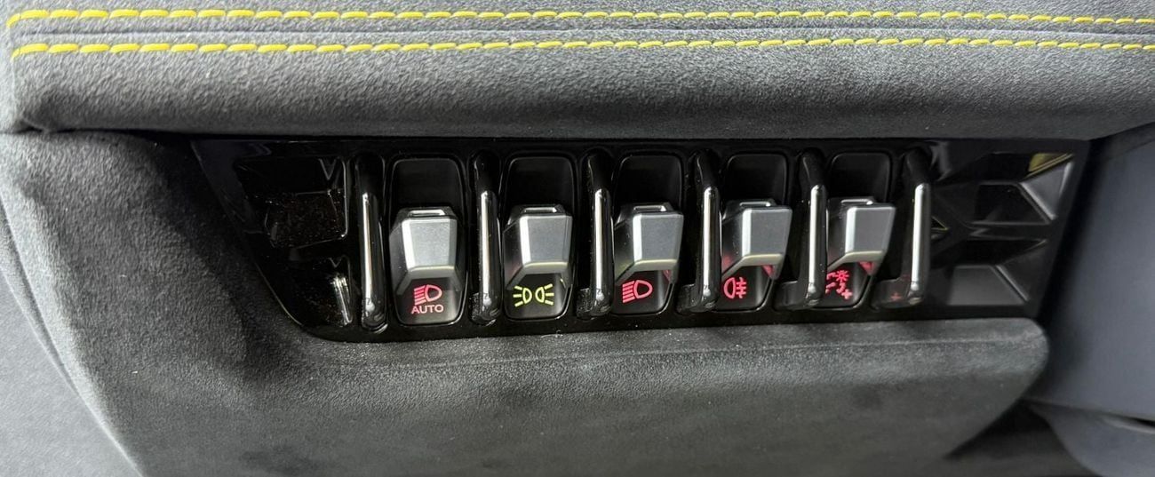 Lamborghini Huracan 2018 Lamborghini Huracan Performante, Warranty, Full Service History, Very Low Km, Fully Loaded, GCC