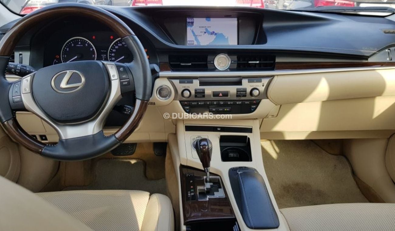 Lexus ES350 2013 model Gulf specs low mileage clean car