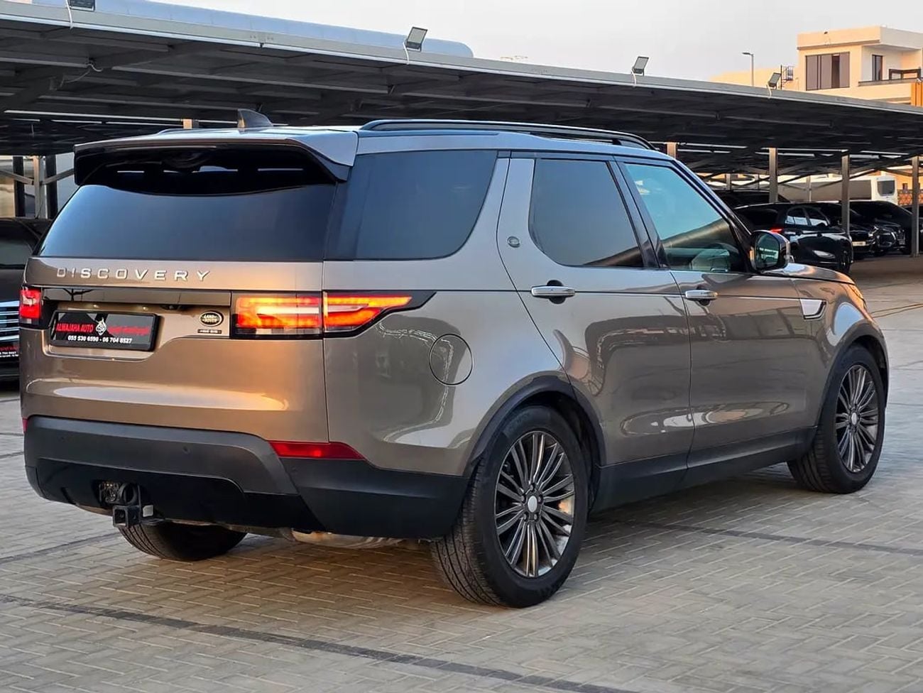 Land Rover Discovery HSE - European Specs - GCC Stock