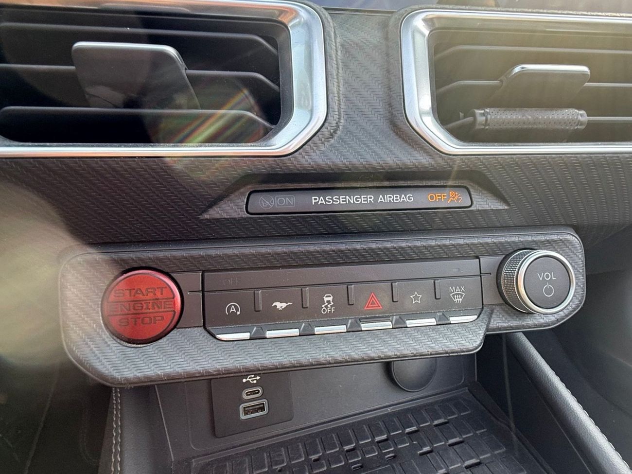 فورد موستانج EcoBoost Premium 2.3L Coupe A/T