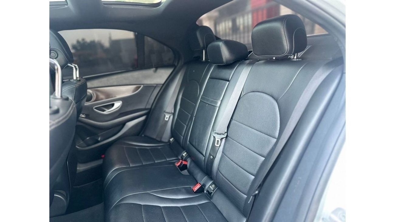 Mercedes-Benz C 300 Luxury