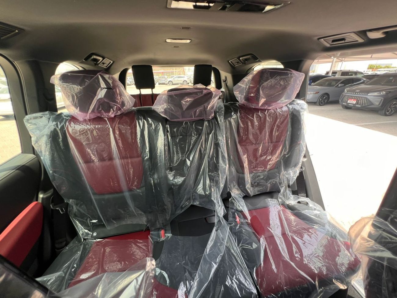 تويوتا لاند كروزر 2025 Toyota Land Cruiser LC300 GR-Sport (Full-Option with Radar) 3.3L V6 Twin Turbo Diesel A/T 4WD