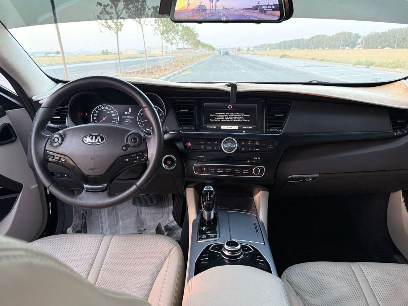Kia Quoris TOP