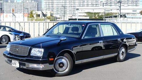 Toyota Century Price in UAE, Images, Specs & Features