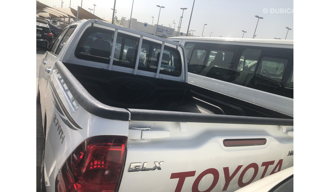 Toyota Hilux Toyota Hilux pick up 4x2, A/T,model:2017. Free of accident with Low mileage