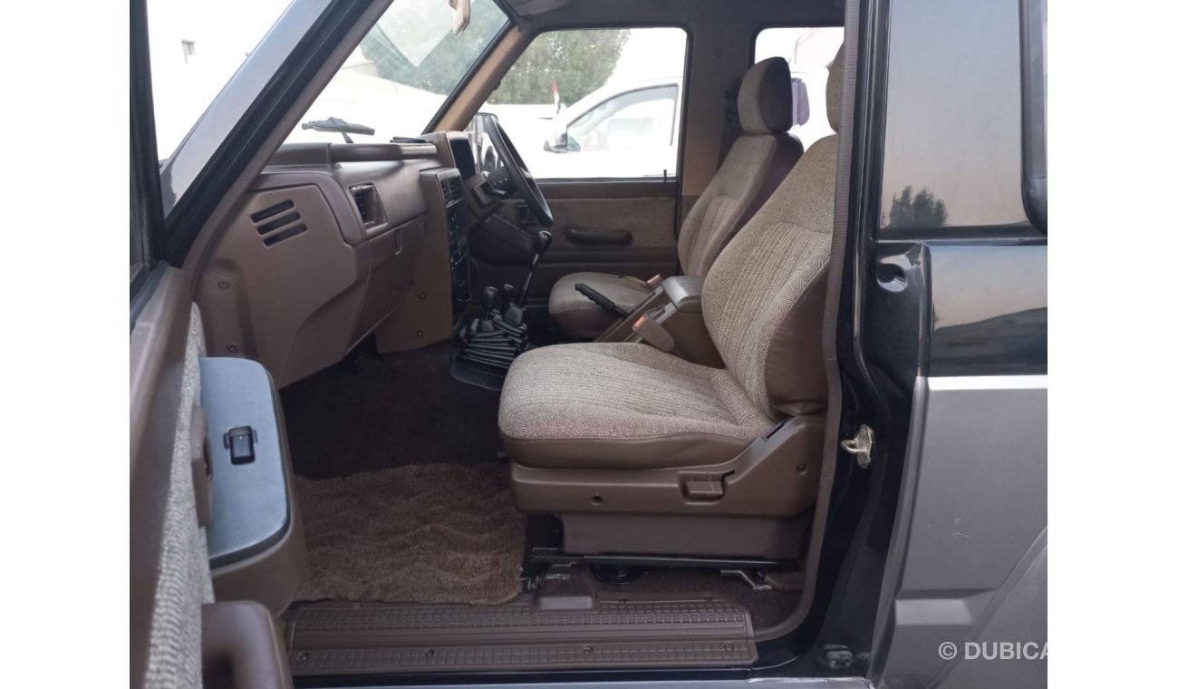 نيسان باترول سفاري NISSAN SAFARI RIGHT HAND DRIVE (PM1151)