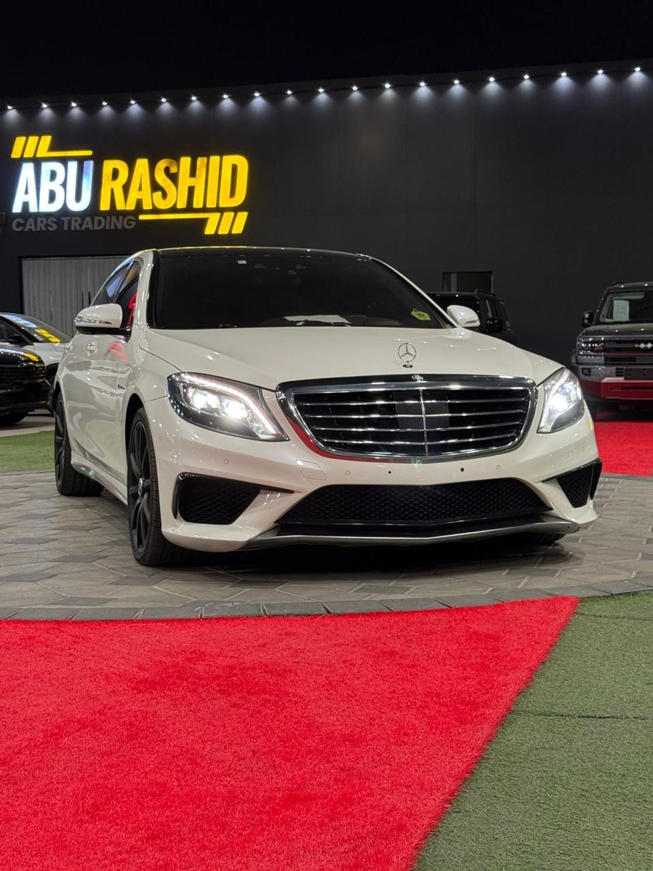 مرسيدس بنز S 63 AMG Std 5.5L