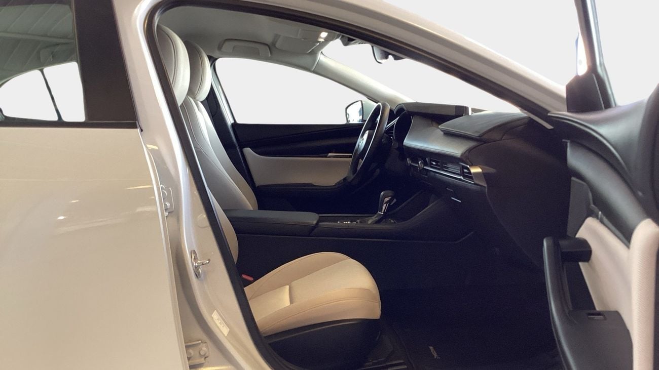 Mazda 2 2.0 EVOLVE AUTO | Guaranteed Warranty | 0 Down Payment