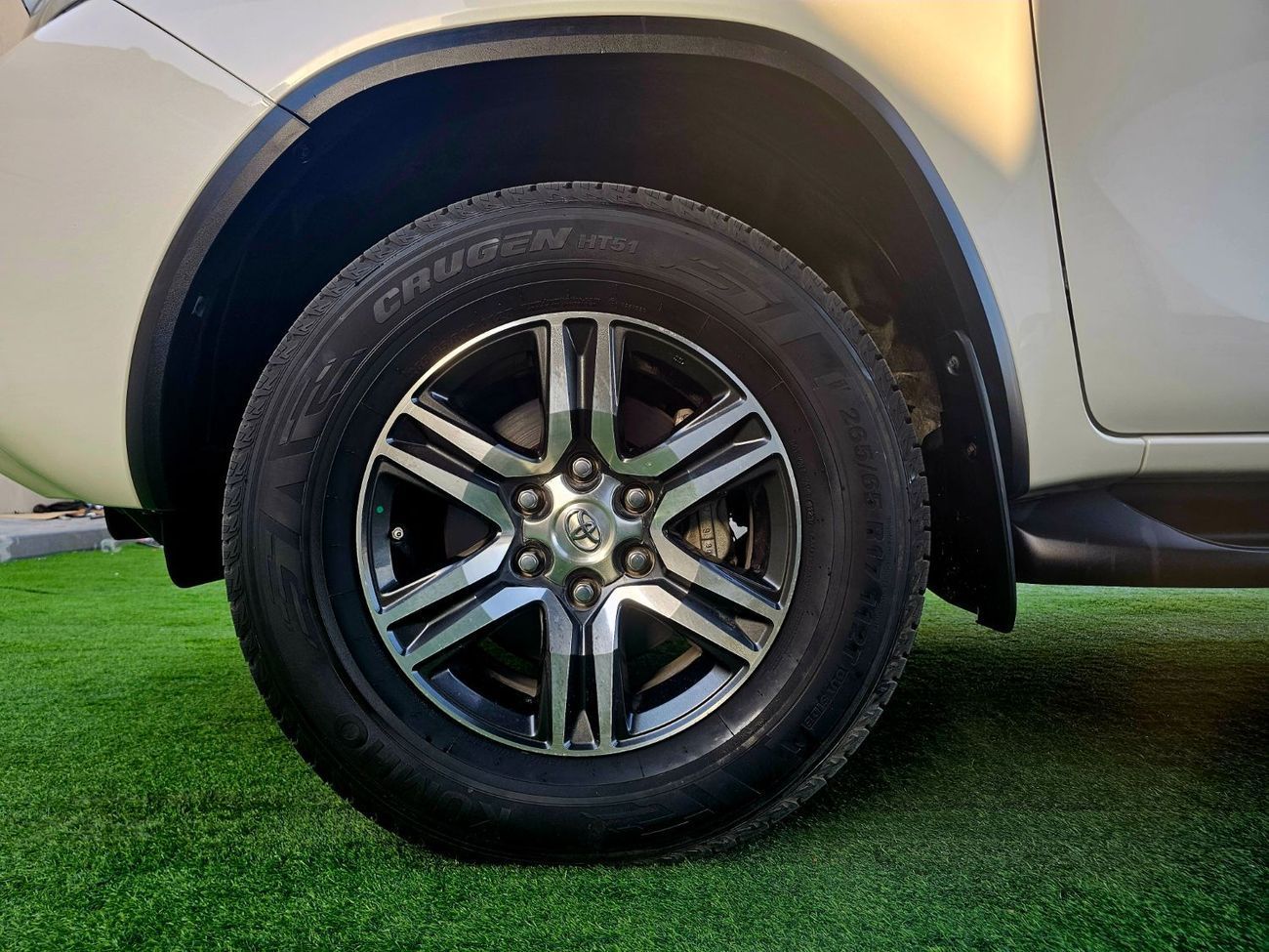 Toyota Fortuner EXR 2.7L EXR FORTUNER V4 4WD/ ORIGINAL PAINT / LOW MILEAGE/ SINGLE OWNE